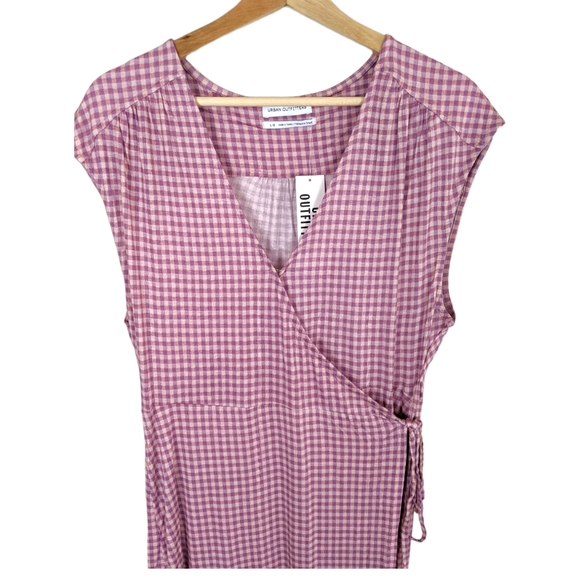 Urban Outfitters Zina Pink Check Sleeveless Wrap Midi Dres - Picture 7 of 15